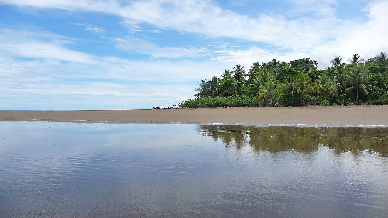 The Whale's Tail sandbar at Marino Ballena National Park